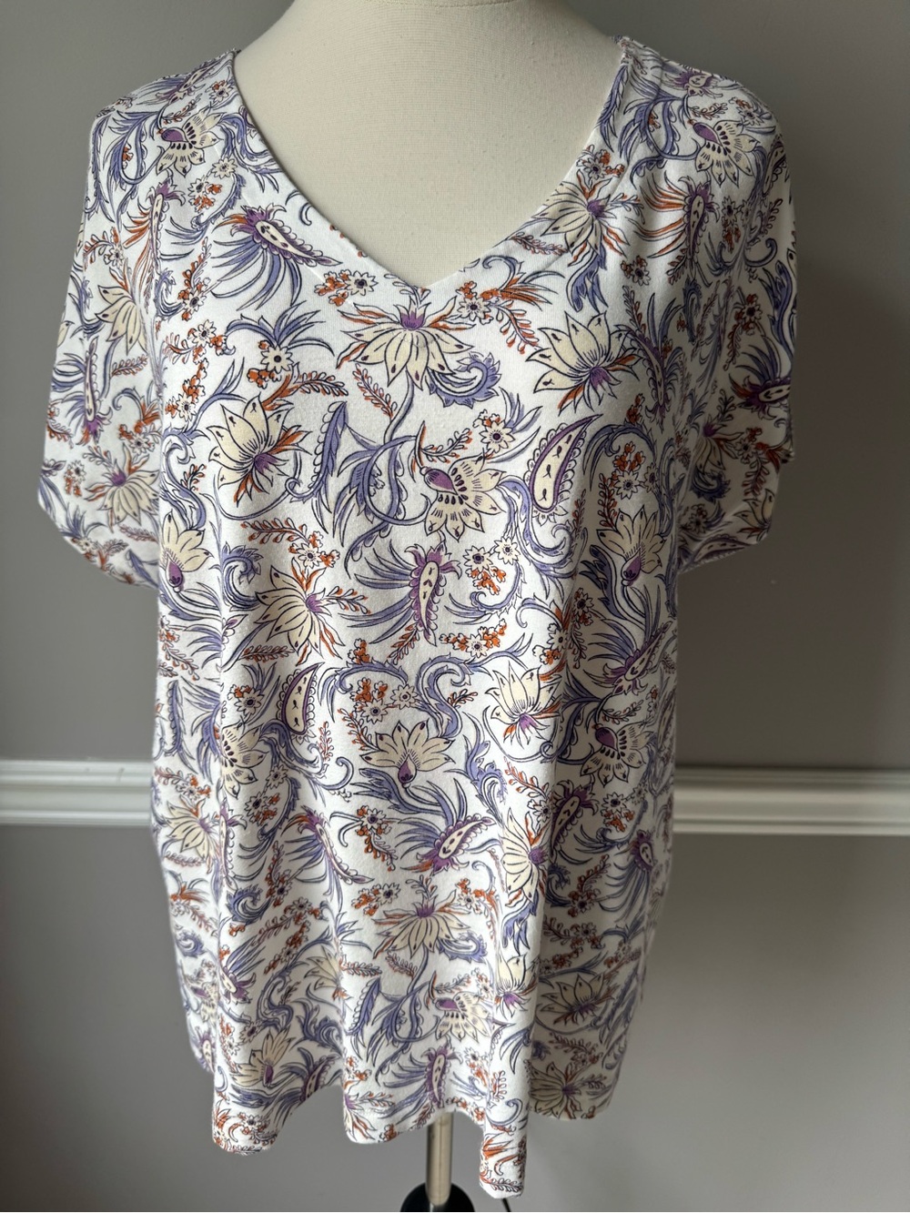 J. Jill White V-Neck Short Sleeve Tee with Purple & Cream Floral Paisley